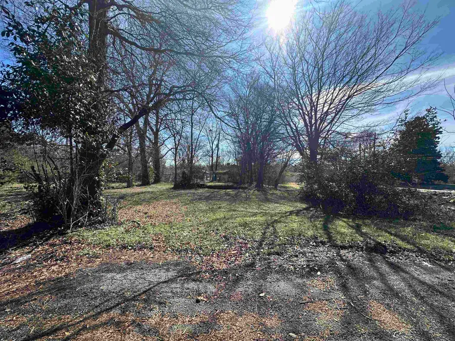 661 EADS AVE, Memphis, TN 38106 - #2