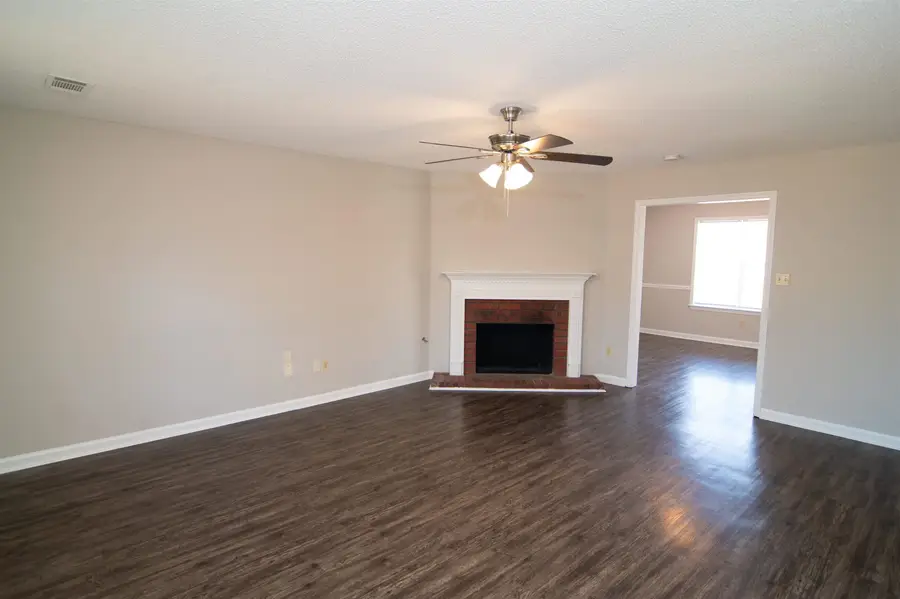 2988 SHADOW GREEN LN, Lakeland, TN 38002 - #2