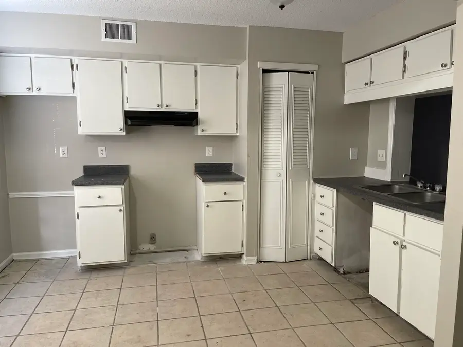 3754 CAMBRIDGE STATION DR, Memphis, TN 38115 - #2