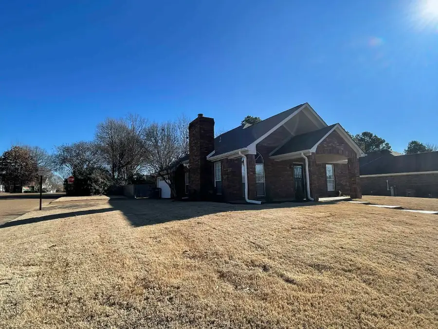 3144 CLUBVIEW DR, Lakeland, TN 38002 - #3