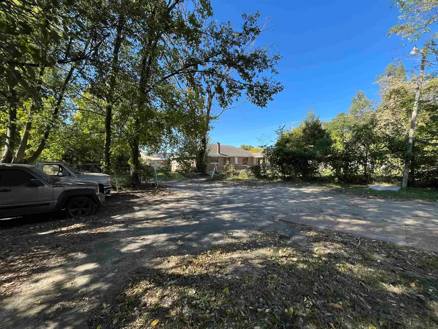 1025 S WELLINGTON ST, Memphis, TN 38126 - #3