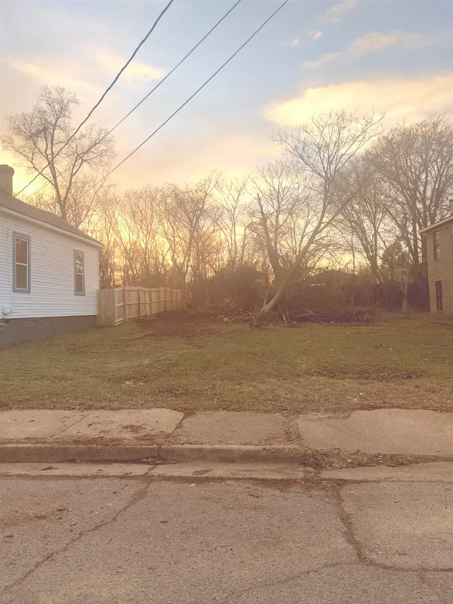 1329 MICHIGAN ST, Memphis, TN 38106 - #3