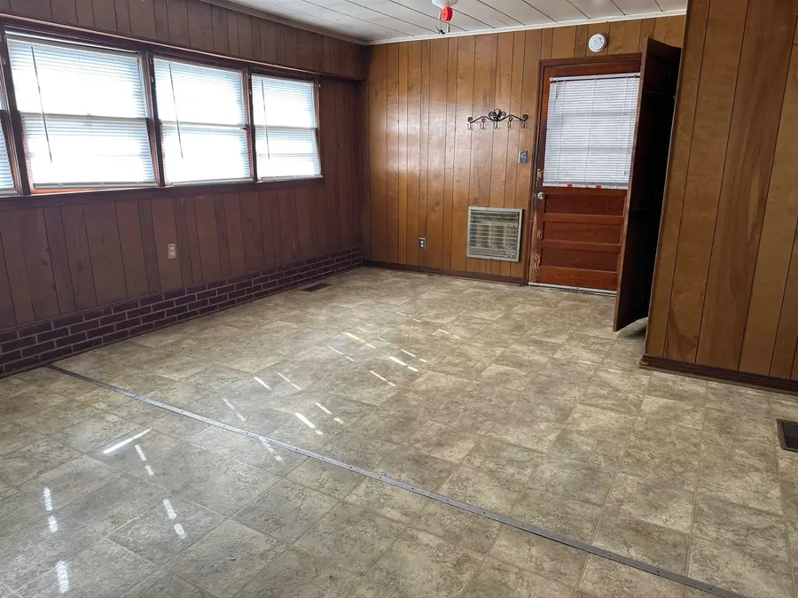 105 HAYS ST, Savannah, TN 38372 - #3