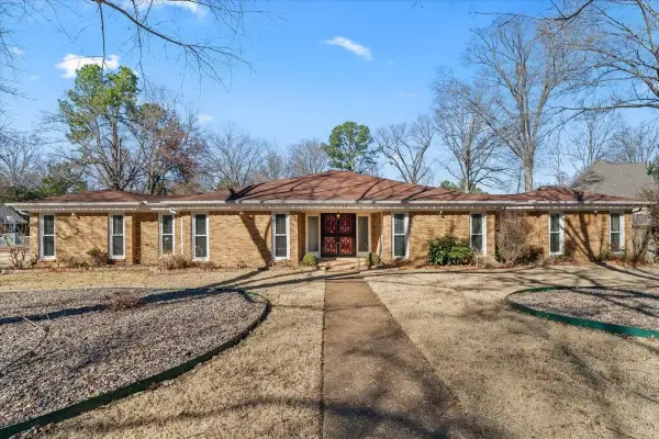 7504 APPLE VALLEY RD, Germantown, TN 38138