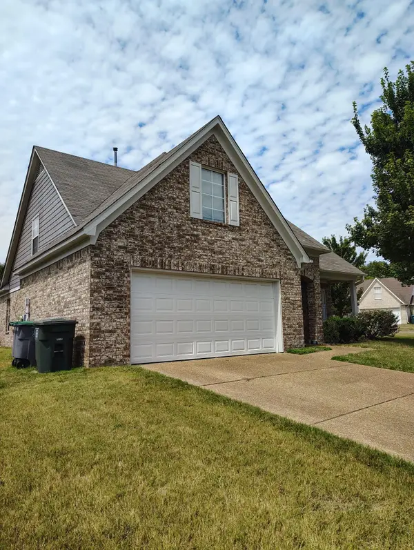 1165 E CORTONA CIR, Memphis, TN 38018