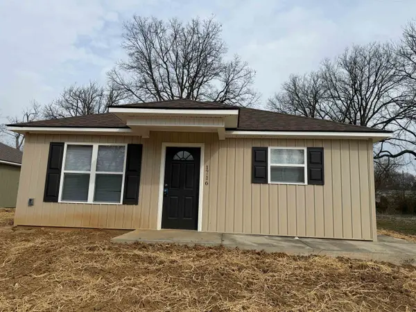 1716 HARRIS ST, Dyersburg, TN 38024