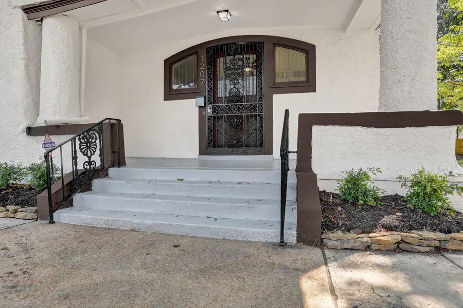 1207 CENTRAL AVE, Memphis, TN 38104 - #2