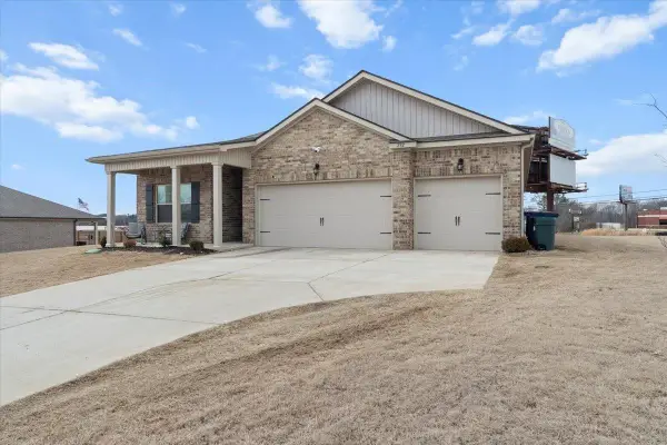 232 EMPIRE LN, Atoka, TN 38004