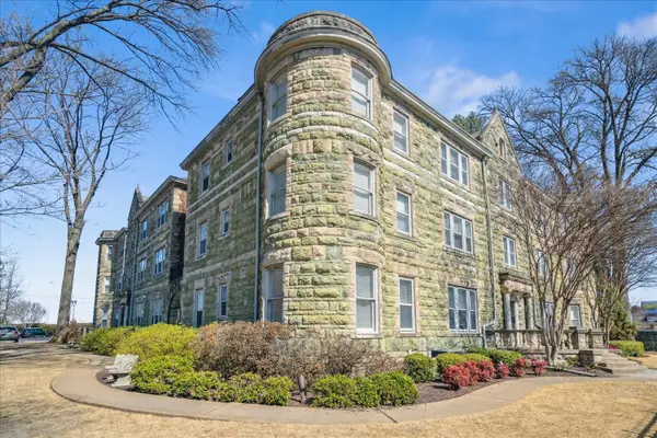 1118 POPLAR AVE, Memphis, TN 38105