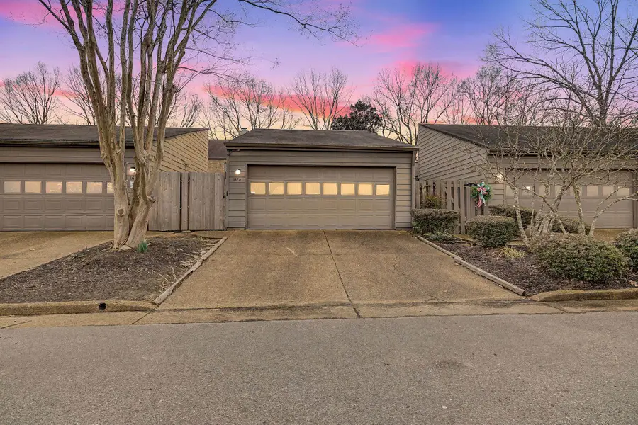 1674 E RAVENHILL DR #49, Germantown, TN 38138 - #3