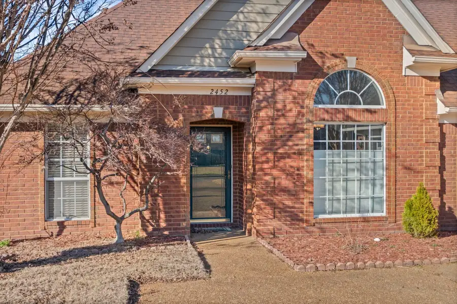 2452 HEATHER RDG, Southaven, MS 38672-9259 - #2