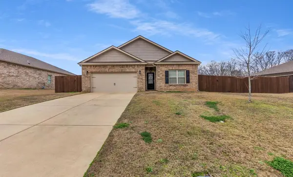 475 LILLY DR, Oakland, TN 38060