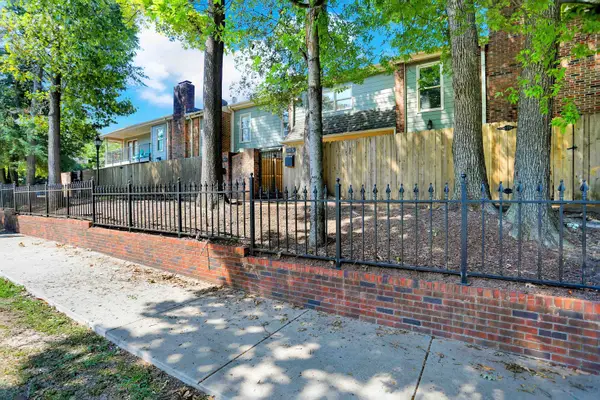 698 HOTCHKISS BLVD, Memphis, TN 38104