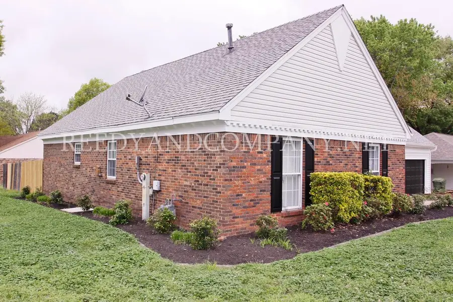 4063 LACEWOOD DR, Memphis, TN 38115 - #2