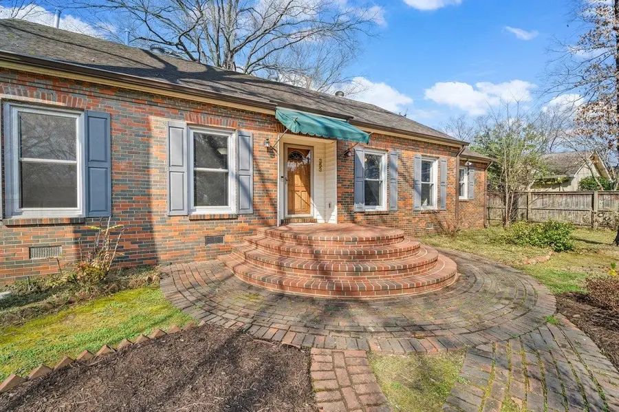 353 COLONIAL RD, Memphis, TN 38117 - #2