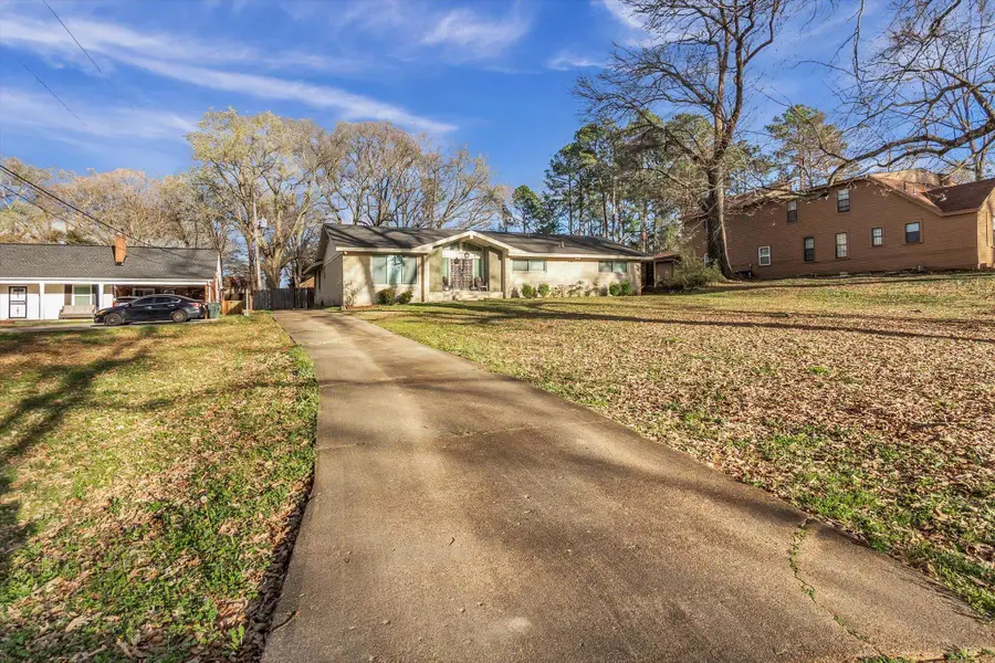 3692 LAKEVIEW DR, Memphis, TN 38116 - #2