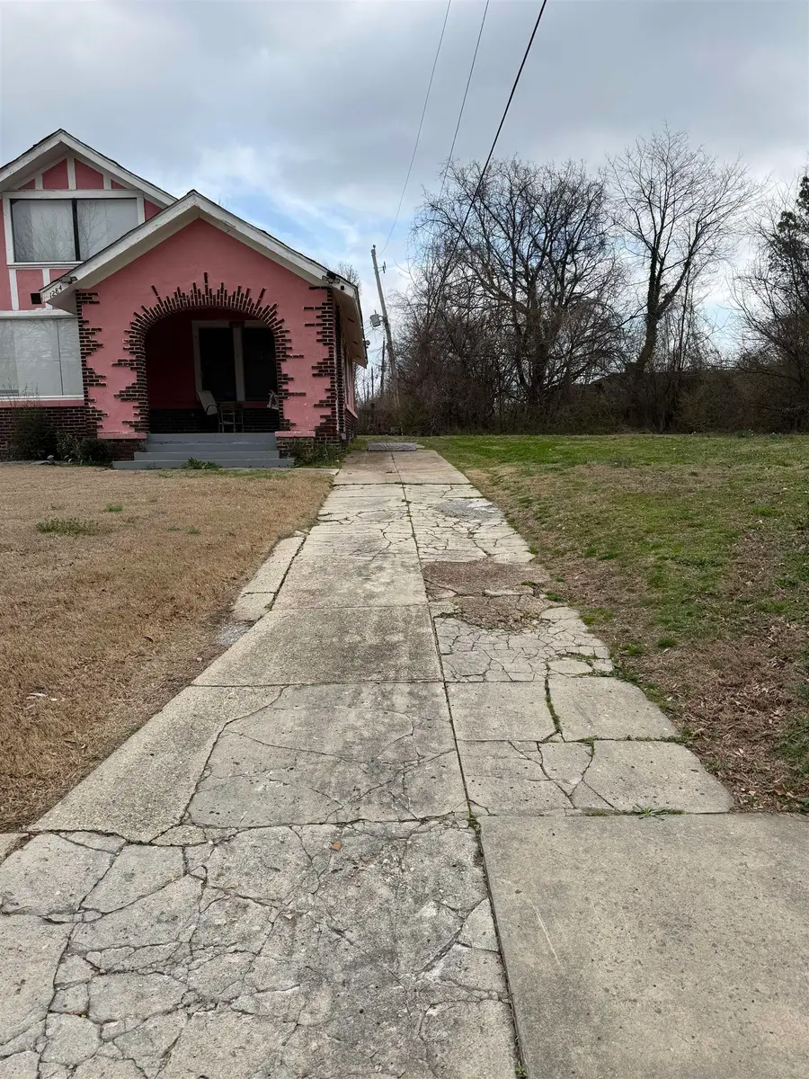 1284 S WILLETT ST, Memphis, TN 38106 - #2
