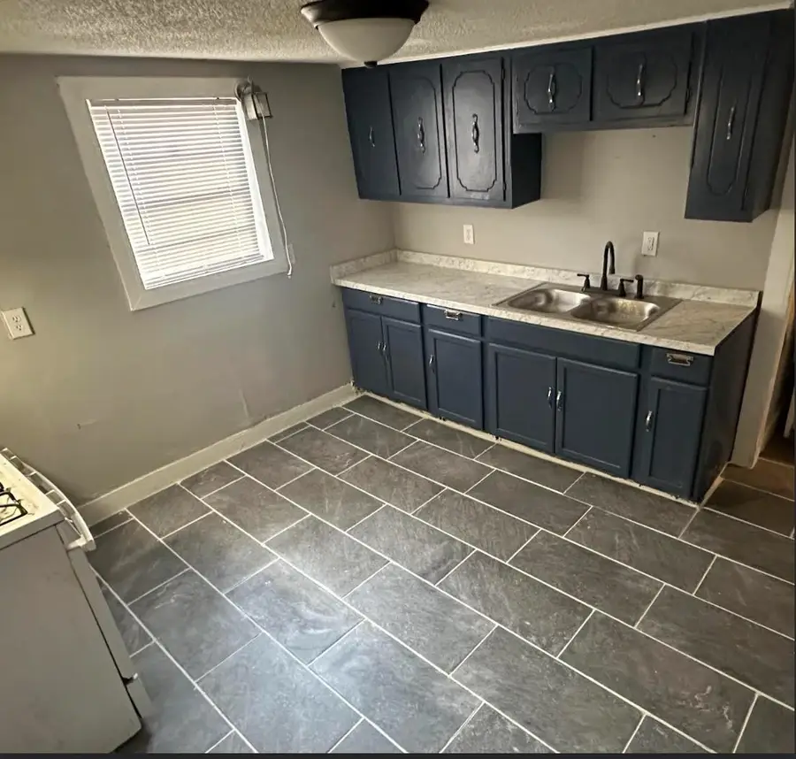 3579 KENDRICK RD, Memphis, TN 38108 - #2