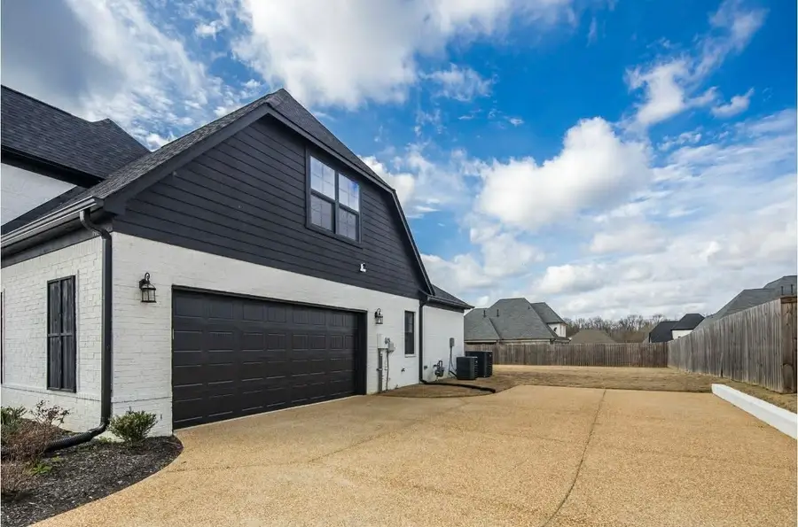 100 JAMES CV, Oakland, TN 38060 - #2