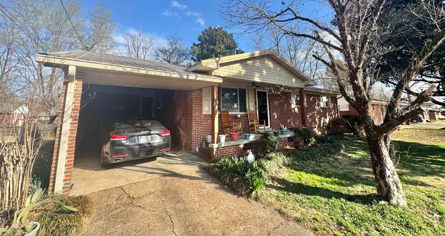 636 MELTON AVE, Dyersburg, TN 38024 - #3