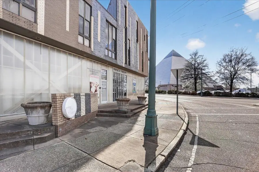 440 N FRONT ST #202, Memphis, TN 38105 - #2