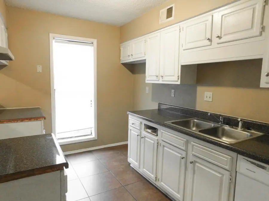 4778 DAPHNE RD, Memphis, TN 38118 - #3