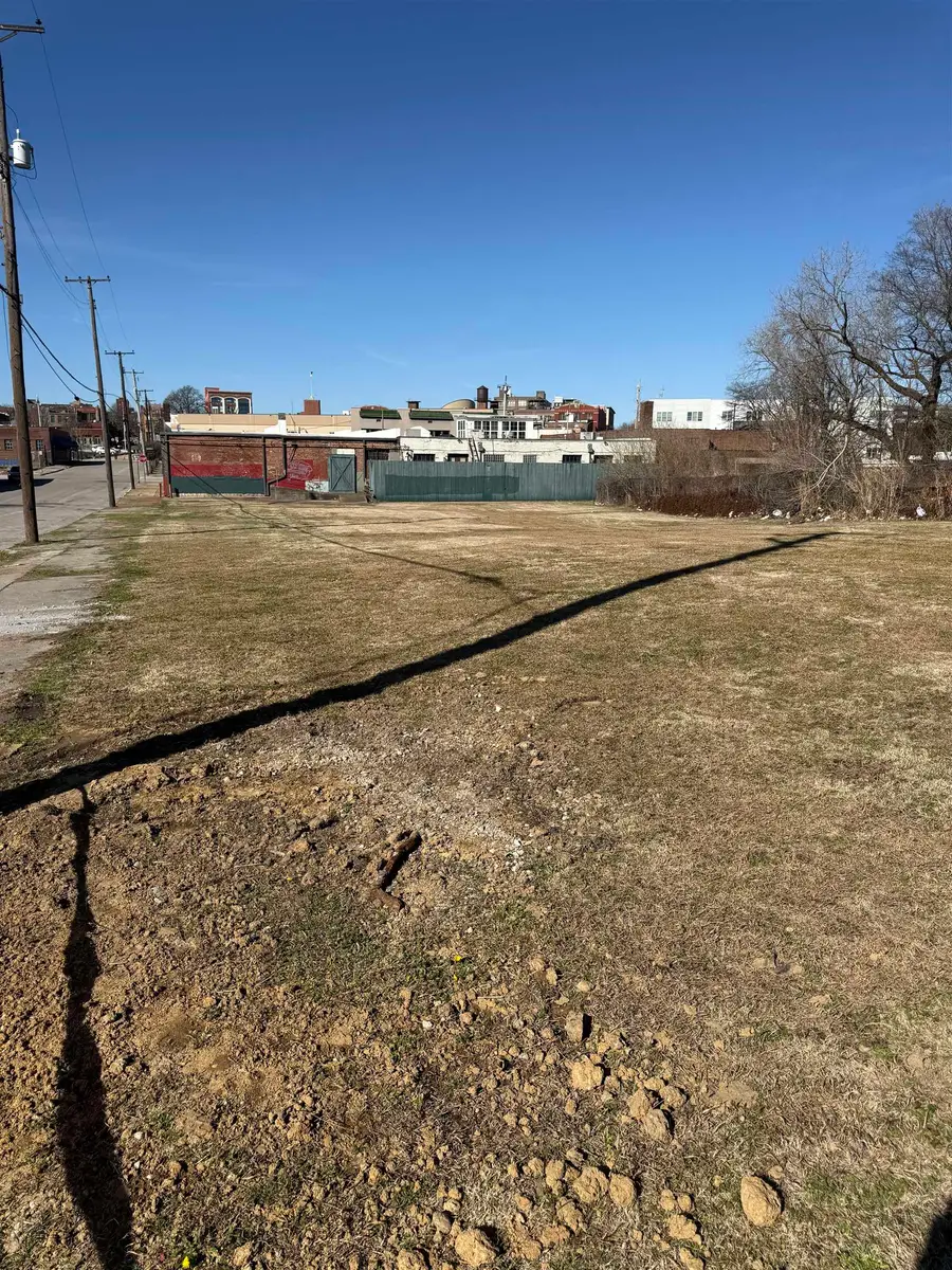 399 S B B KING BLVD, Memphis, TN 38126 - #2