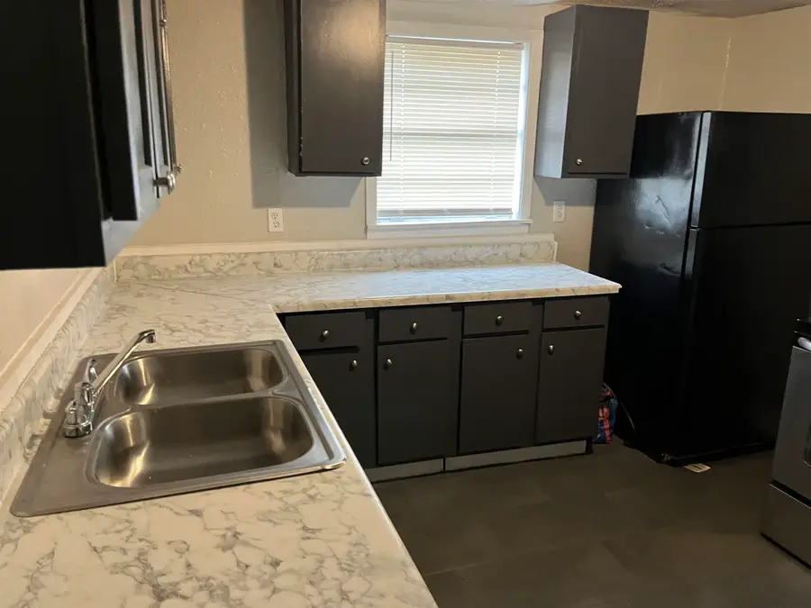 1366 AUSTIN ST, Memphis, TN 38108 - #3