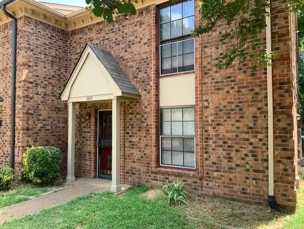 1682 SMOKEHOUSE DR, Memphis, TN 38016