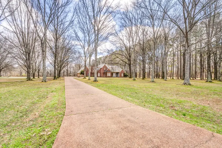 10365 PLANTATION WOODS DR, Lakeland, TN 38002 - #2