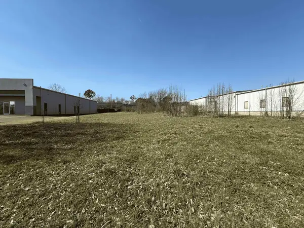 3725 CHERRY RD, Memphis, TN 38118