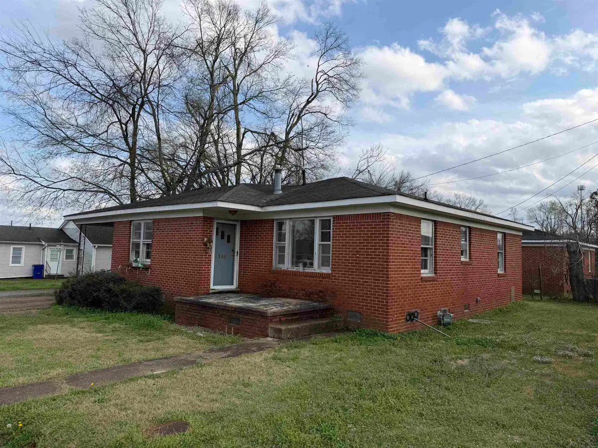 135 CUMBERLAND ST, Savannah, TN 38372 - #1