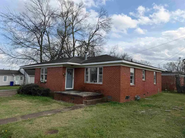 135 CUMBERLAND ST, Savannah, TN 38372