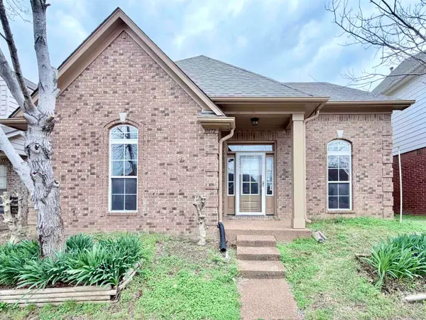 10172 EVENING HILL DR, Memphis, TN 38016