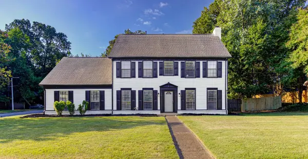 7801 AUTUMN CREEK DR, Memphis, TN 38018