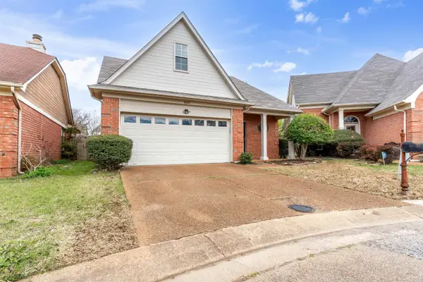 8676 N ASHLEY GLEN CIR, Memphis, TN 38018