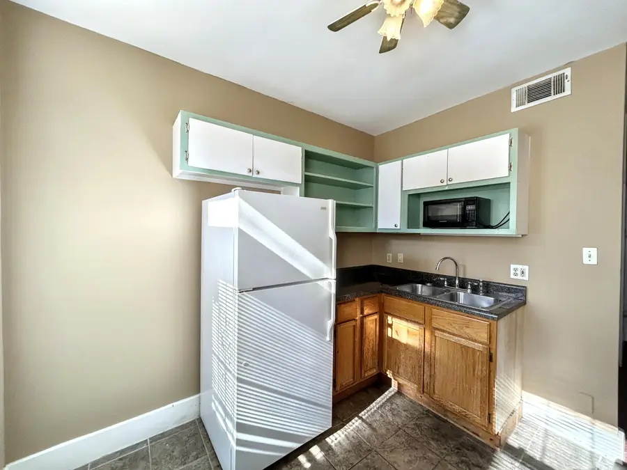 2023 YOUNG AVE, Memphis, TN 38104 - #3