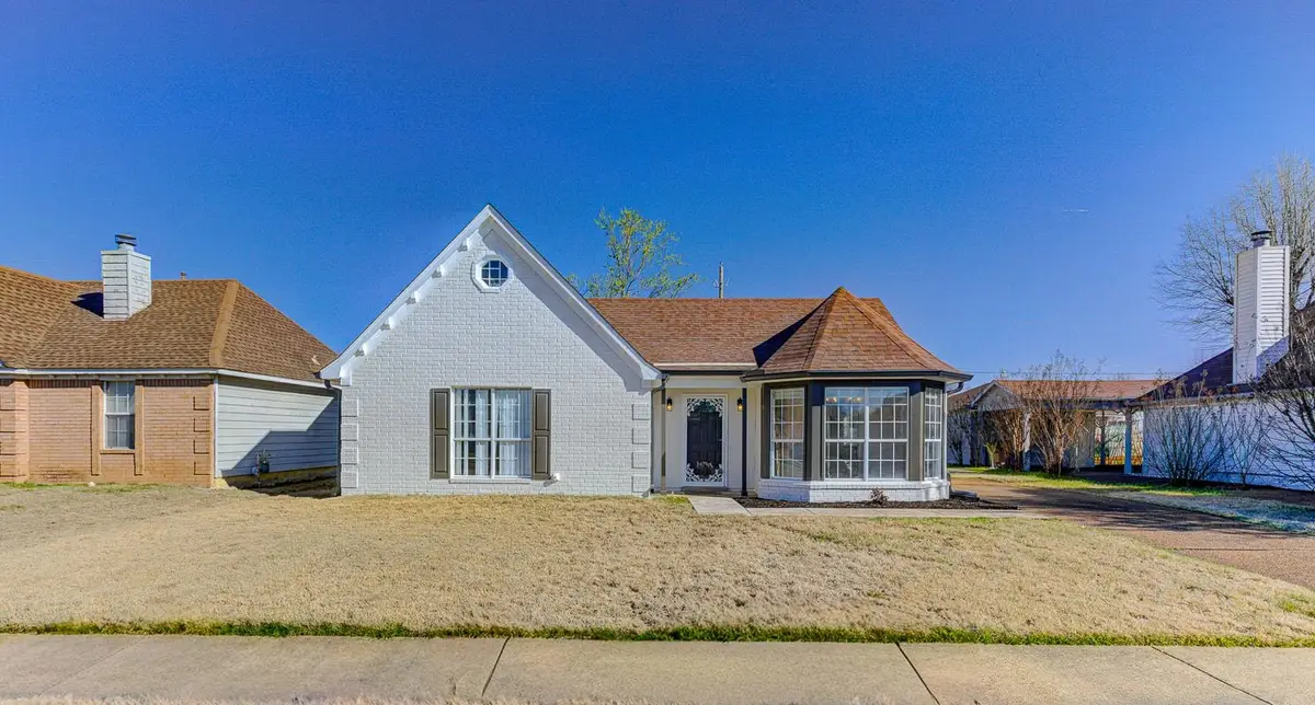 7886 MARSHA WOODS DR, Memphis, TN 38125 - #1