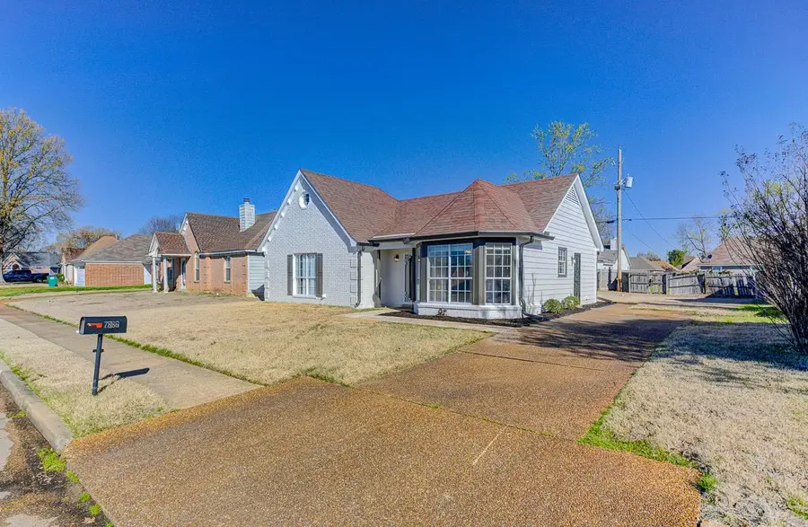 7886 MARSHA WOODS DR, Memphis, TN 38125 - #2