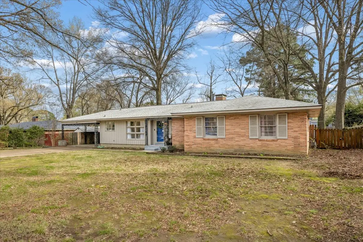 4251 WOODCREST DR, Memphis, TN 38111 - #1