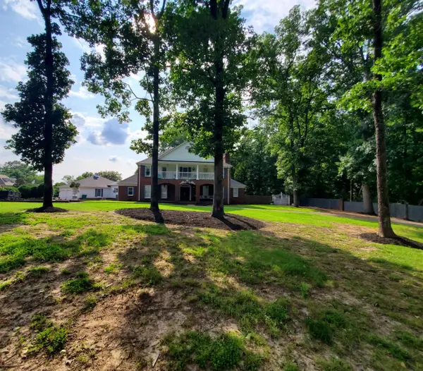 1235 DEXTER LN, Memphis, TN 38016