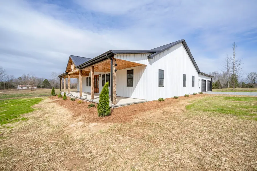 1030 ROBBINS RD, Collinwood, TN 38450 - #2