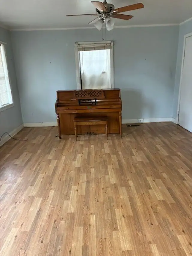 657 E JACKSON ST, Bolivar, TN 38008 - #3