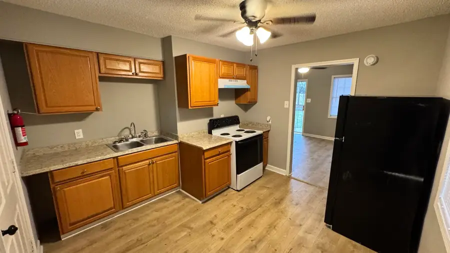 2152 S HUBERT CIR, Memphis, TN 38108 - #3