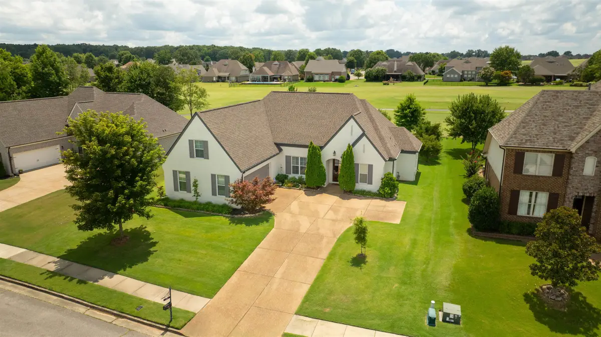 210 LINKS VIEW DR, Oakland, TN 38060 - #1