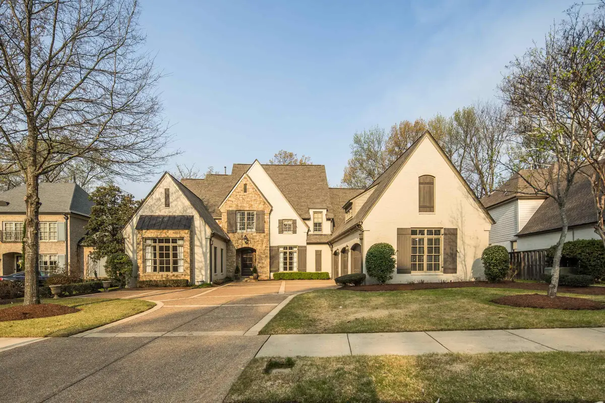 2021 FLOWERS OAK CV, Germantown, TN 38138 - #1