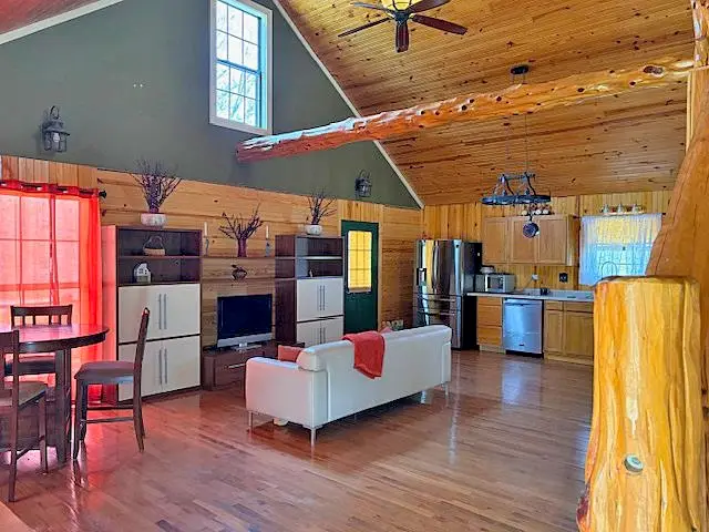 80 TOWBOAT LN, Adamsville, TN 38310 - #3