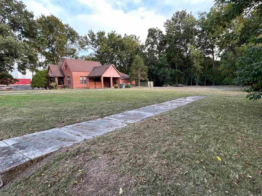 1379 E MCLEMORE AVE, Memphis, TN 38106 - #2