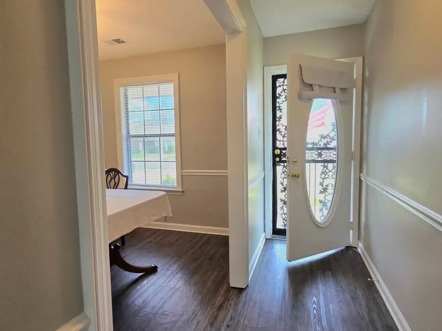 2565 LAKESIDE DR, Memphis, TN 38133 - #3