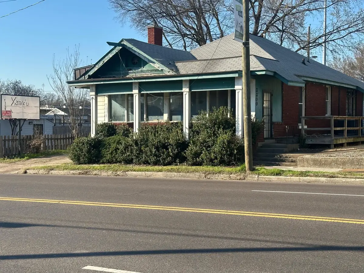2202 CENTRAL AVE, Memphis, TN 38104 - #1